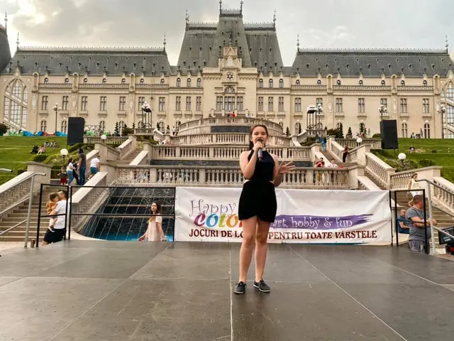 Concert în fața Palatului Culturii — fotografia 3