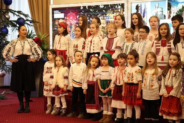 Colinde la Primăria Municipiului Iași — fotografia 3