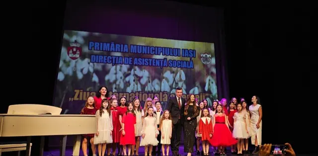 Ziua Internațională a Femeii — concert — fotografia 3