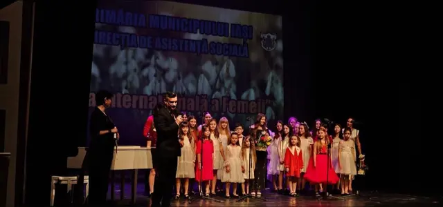 Ziua Internațională a Femeii — concert — fotografia 4